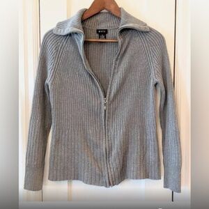 Evie Sweater ribbed zipper front cardigan Gray size Large EUC